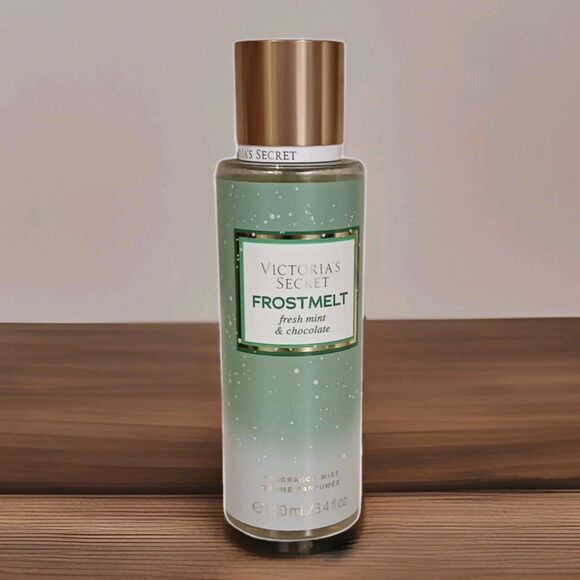 NEW Victoria's Secret FROSTMELT MINT & CHOCOLATE Fragrance Body Mist Spray 8.4oz - Picture 1 of 2